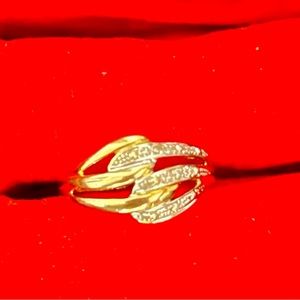 Solid gold and genuine diamond ring
